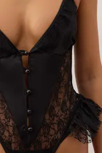 TRENDYOLMİLLA Black Lace and Satin Frilly Wireless Lingerie Bodysuit .D.00003 - Image 3