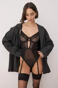 TRENDYOLMİLLA Black Leopard Garter Detailed Tulle Wireless Knitting Bodysuit .D.00008 - Image 4