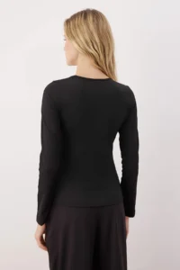TRENDYOLMİLLA Black Scuba Material Stripe Detailed Knitting Sports Top/Blouse - Image 4