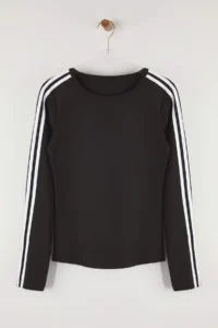 TRENDYOLMİLLA Black Scuba Material Stripe Detailed Knitting Sports Top/Blouse - Image 5