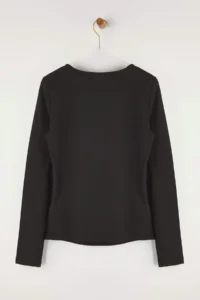 TRENDYOLMİLLA Black Scuba Material Stripe Detailed Knitting Sports Top/Blouse - Image 7