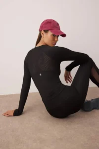TRENDYOLMİLLA Black Micro Back Net and Reflector Print Detailed Knitting Sports Top/Blouse - Image 3