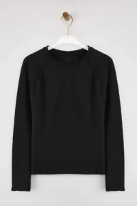 TRENDYOLMİLLA Black Micro Back Net and Reflector Print Detailed Knitting Sports Top/Blouse - Image 8