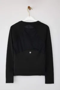 TRENDYOLMİLLA Black Micro Back Net and Reflector Print Detailed Knitting Sports Top/Blouse - Image 9