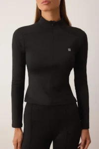 TRENDYOLMİLLA Black Scuba Material Zippered and Reflector Printed Sports Knitting Top/Blouse - Image 4