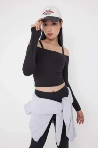 TRENDYOLMİLLA Teen Black Soft Brushed Material Strap Detailed With Inside Pad Sports Knitting Top/Blouse - Image 2