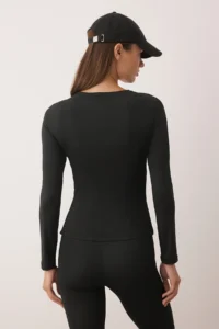 TRENDYOLMİLLA Black Stitching Detailed Scuba Material Sports Knitting Top/Blouse - Image 4