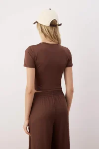 TRENDYOLMİLLA Brown Ruffle Detailed Micro Sports Knitting Top/Blouse - Image 4