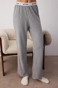 TRENDYOLMİLLA Gray Melange Heart Embroidered Slogan Print Elastic Knitting Pajama Set - Image 3