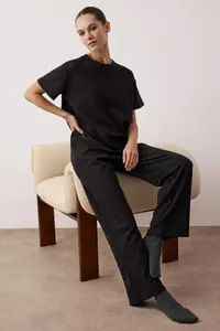TRENDYOLMİLLA Anthracite Waist Binding Detailed Waffle Knitting Pajama Set - Image 2