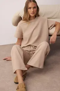 TRENDYOLMİLLA Beige Waist Binding Detailed Waffle Knitting Pajama Set - Image 2
