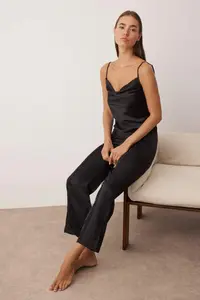 TRENDYOLMİLLA Black Lace Detailed Satin Weaving Pajama Set
