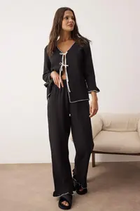 TRENDYOLMİLLA Black 100% Cotton with bow/tied up Muslin Weaving Pajama Set - Image 2