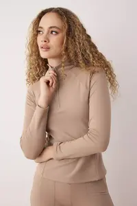 TRENDYOLMİLLA Mink Soft Brushed and Ribbed Material Zippered Knitting Sports Sweatshirt - Image 3