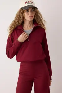 TRENDYOLMİLLA Burgundy Brushed Soft Material Sports Knitting Sweatshirt - Image 2