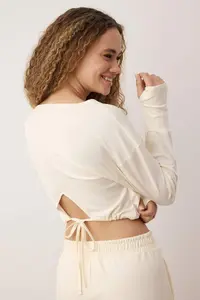 TRENDYOLMİLLA Ecru Scuba Material Back Binding Detailed Sports Knitting Sweatshirt - Image 6