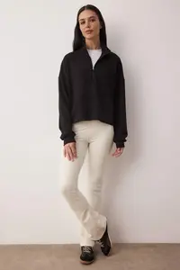 TRENDYOLMİLLA Black Zippered Sports Knitting Sweatshirt - Image 2