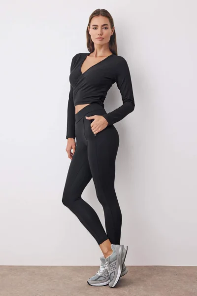 THMAW26TY00012-BLACK_1