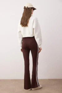 TRENDYOLMİLLA Brown Scuba Material Stripe Detailed flared leg Yoga Knitting Sports Leggings - Image 4