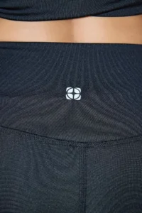 TRENDYOLMİLLA Black Shirring and Reflector Print Detailed Knitting Sports Leggings - Image 3
