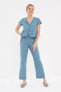 TRENDYOLMİLLA Mavi Frilly T-Shirt-Pants Viscose Weaving Pajama Set - Image 2