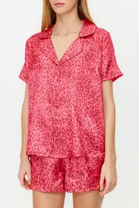 TRENDYOLMİLLA Pink Multicolored Leopard Patterned Satin OF shorts Weaving Pajama Set - Image 6