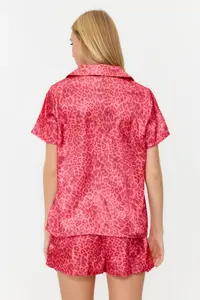 TRENDYOLMİLLA Pink Multicolored Leopard Patterned Satin OF shorts Weaving Pajama Set - Image 8