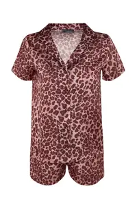 TRENDYOLMİLLA Pink Leopard Patterned Satin OF shorts Weaving Pajama Set - Image 7
