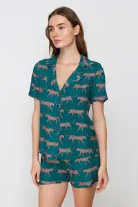 TRENDYOLMİLLA Emerald Green Patterned Viscose OF shorts Weaving Pajama Set - Image 3
