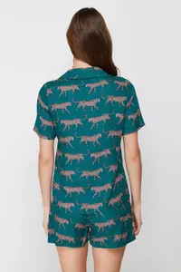 TRENDYOLMİLLA Emerald Green Patterned Viscose OF shorts Weaving Pajama Set - Image 6