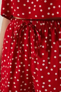 TRENDYOLMİLLA Red Polka Dot Ruffle Detailed Rope Sleeveless Viscose OF shorts Weaving Pajama Set - Image 5