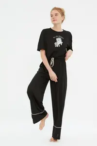 TRENDYOLMİLLA Black 100% Cotton Fun Printed Bias Detailed Knitting Pajama Set - Image 4