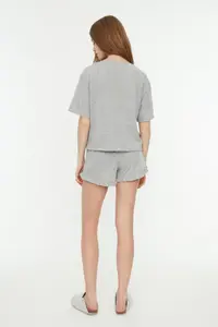 TRENDYOLMİLLA Gray Frilly Printed OF shorts Knitting Pajama Set - Image 6