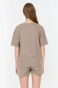 TRENDYOLMİLLA Beige Waffle Material OF shorts Knitting Pajama Set - Image 7