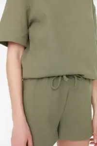 TRENDYOLMİLLA Khaki Waffle Material OF shorts Knitting Pajama Set - Image 4