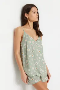 TRENDYOLMİLLA Light Green flower patterned Rope Sleeveless Viscose OF shorts Weaving Pajama Set - Image 2