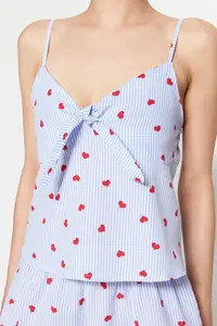 TRENDYOLMİLLA Mavi Striped Kalpli Rope Sleeveless Viscose OF shorts Weaving Pajama Set - Image 4