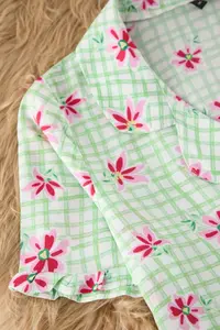TRENDYOLMİLLA MINT Floral Frilly Viscose OF shorts Weaving Pajama Set - Image 2
