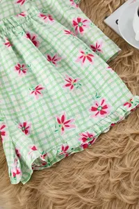 TRENDYOLMİLLA MINT Floral Frilly Viscose OF shorts Weaving Pajama Set - Image 3