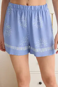 TRENDYOLMİLLA Mavi-Multicolored Galaxy Patterned Viscose OF shorts Weaving Pajama Set - Image 4