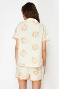 TRENDYOLMİLLA Ecru-Orange Güneş Patterned Viscose OF shorts Weaving Pajama Set - Image 6