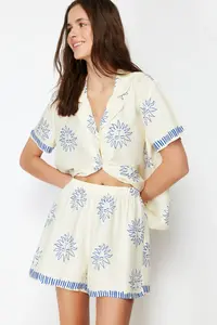 TRENDYOLMİLLA Ecru-Navy Blue Sun Patterned Viscose OF shorts Weaving Pajama Set