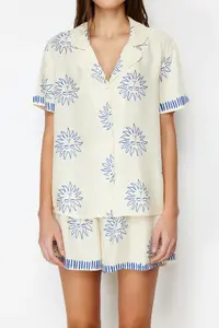 TRENDYOLMİLLA Ecru-Navy Blue Sun Patterned Viscose OF shorts Weaving Pajama Set - Image 4