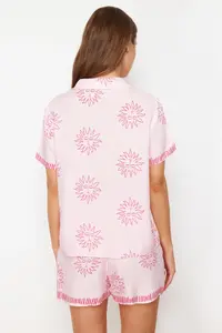 TRENDYOLMİLLA Pink Güneş Patterned Viscose OF shorts Weaving Pajama Set - Image 6
