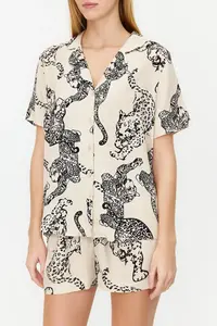 TRENDYOLMİLLA Cream Kaplan Patterned Viscose OF shorts Weaving Pajama Set - Image 4