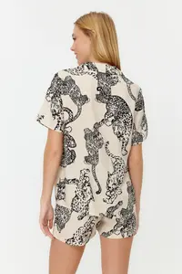 TRENDYOLMİLLA Cream Kaplan Patterned Viscose OF shorts Weaving Pajama Set - Image 6
