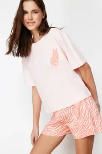 TRENDYOLMİLLA Pink 100% Cotton Zebra Printed OF shorts Knitting Pajama Set
