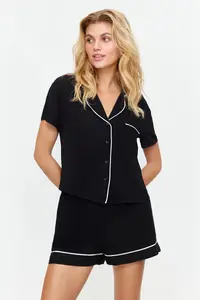 TRENDYOLMİLLA Black Piping Detailed Viscose OF shorts Weaving Pajama Set - Image 2