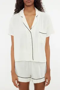 TRENDYOLMİLLA White Piping Detailed Viscose OF shorts Weaving Pajama Set - Image 3