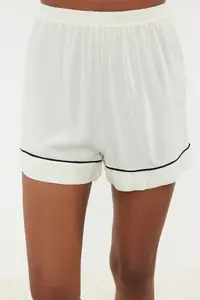 TRENDYOLMİLLA White Piping Detailed Viscose OF shorts Weaving Pajama Set - Image 4